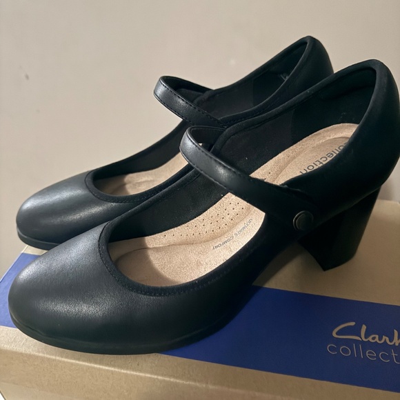 Mary Jane leather shoes - Picture 2 of 4